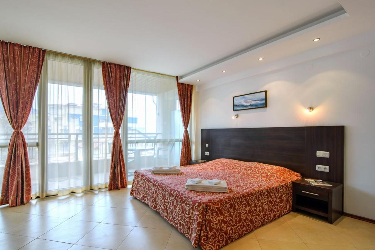 Spacious Studio With Balcony & Pool By The Marina Balchik Exterior foto